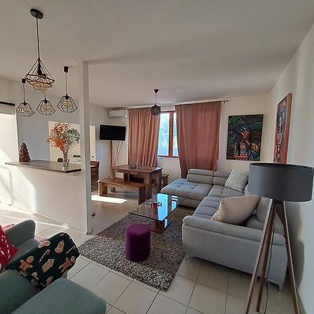 Apartamento Sofi Ni Exterior foto